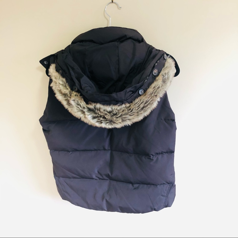 Vest - Picture 3 of 4